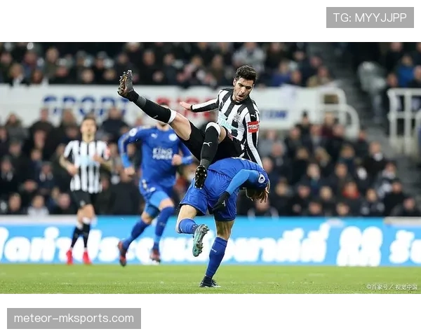 莱斯特城反击特点：快速转换与边路突破成进攻核心