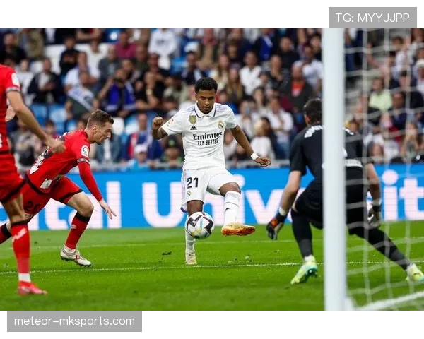 皇马后防伤病名单扩大,对球队备战关键阶段带来制约 皇马后防伤病名单扩大,对球队备战关键阶段带来制约