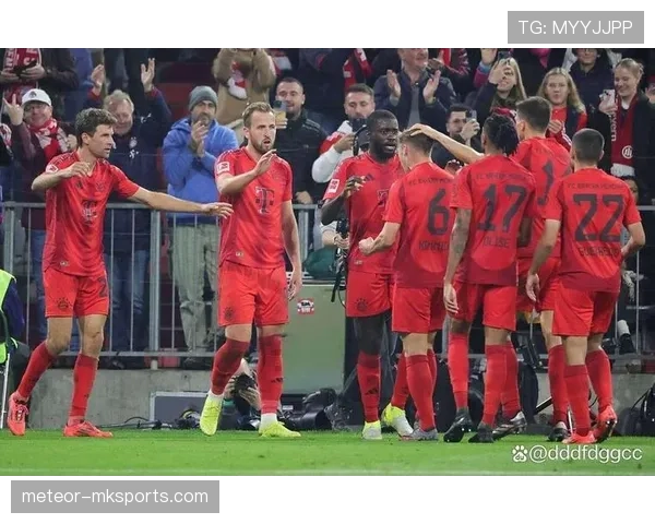 拜仁防线前提过高问题逐步显现,持续被对手利用身后空间,对争冠稳定性造成考验