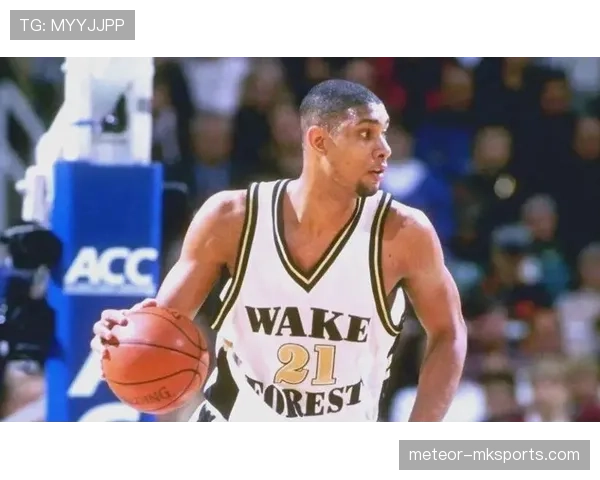 蒂姆·邓肯内线制霸对比王牌中锋显著提升马刺防守效率